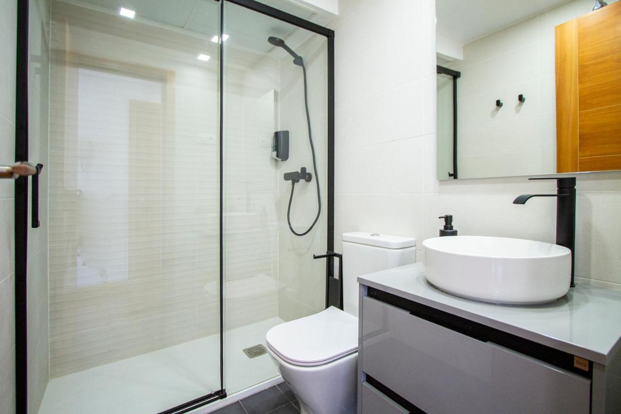 Apartamentos Castilla Luz Business Madrid Dış mekan fotoğraf