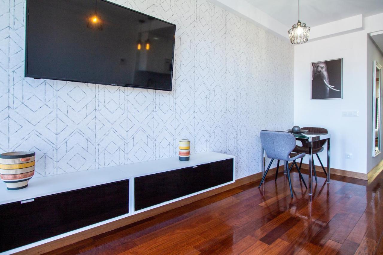Apartamentos Castilla Luz Business Madrid Dış mekan fotoğraf