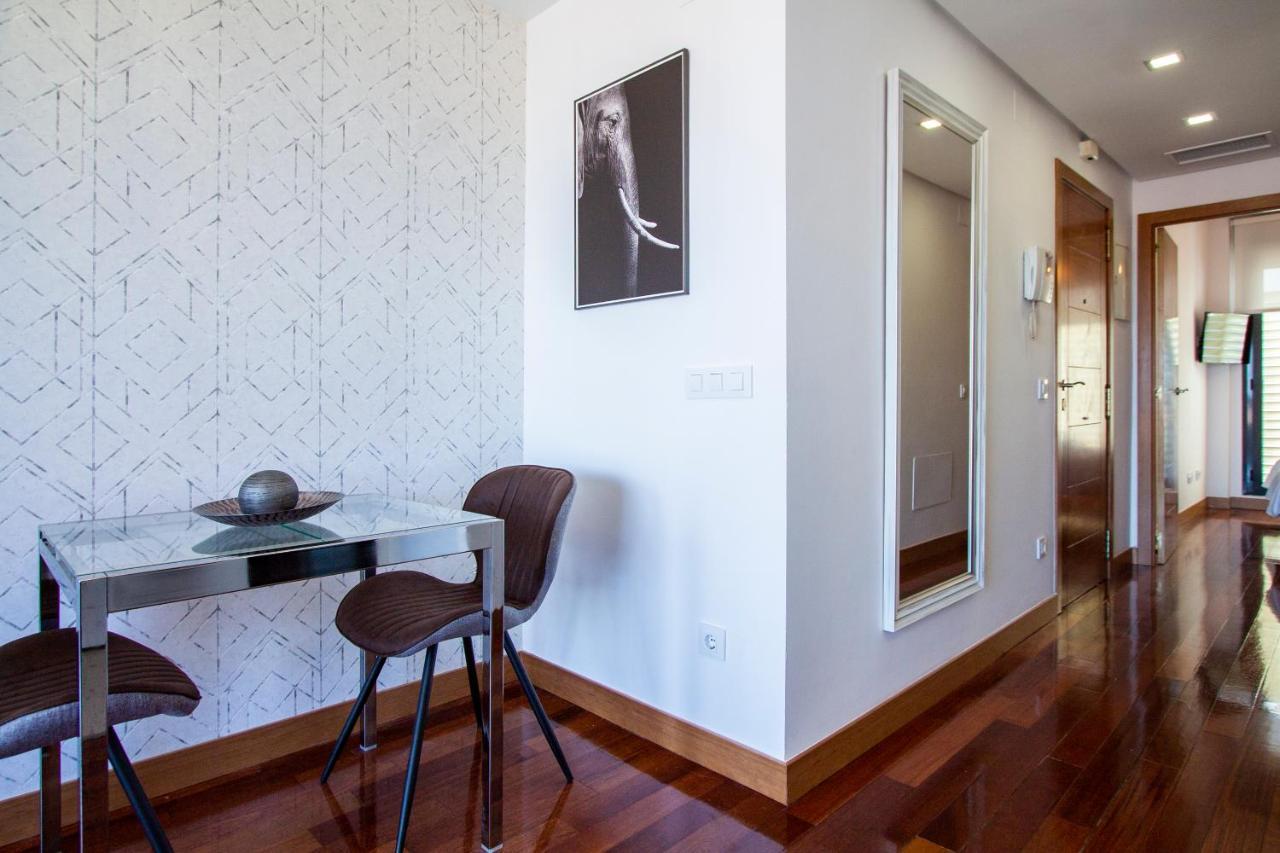 Apartamentos Castilla Luz Business Madrid Dış mekan fotoğraf